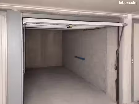 location garage avenue jean jaures nîmes