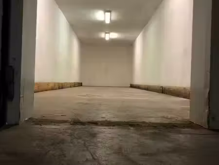 local pour stockage à louer