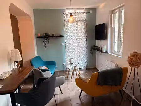 maison de ville meublée 3 pièces – 74 m² – terrasse – 2 parkings – limite rouen rive gauch