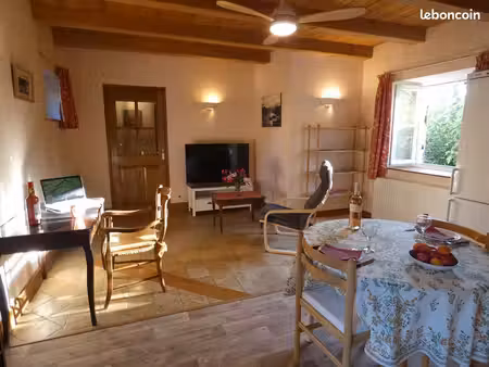 location d'un gîte de charme 3* à montélimar avec extérieurs