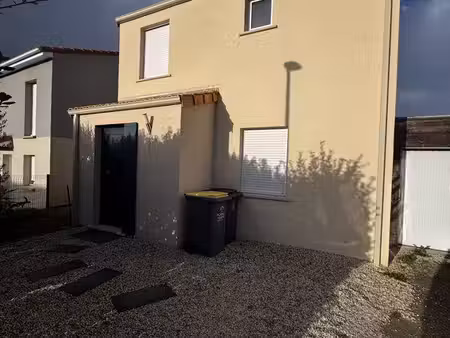 charmante maison a louer
