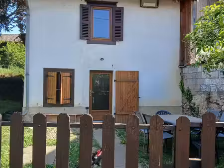 maison de village avec terrain cloturé