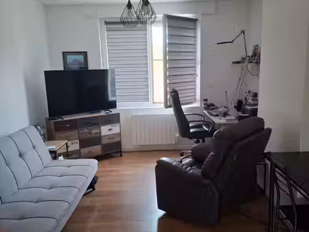 t2 44 m² quasiment neuf  calais nord  proximité rue royale