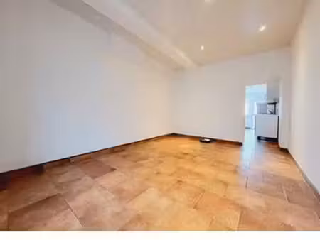 maison une chambre et extérieur à louer 550