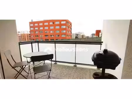 très beau t2 de 2023 avec balcon et parking