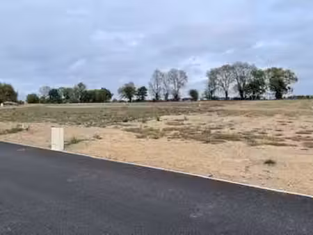 vente terrain à chanteloup (79320) : à vendre / chanteloup