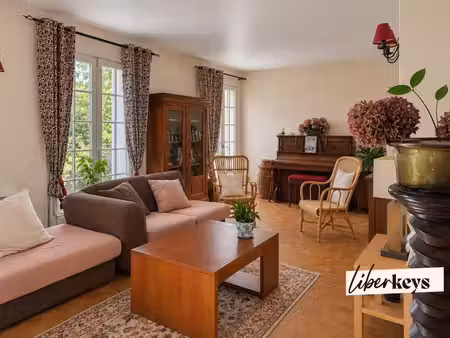 volumes généreux et jardin paysagé de 1 000 m² – saint-germain-lès-arpajon