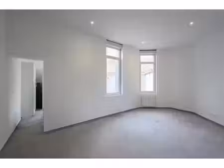 maison entièrement rénovée  3 chambres  prête à vivre !