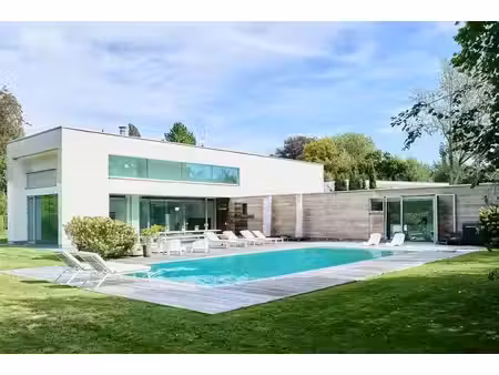 exclusivité . bondues   rare maison contemporaine sur 3800 m2  