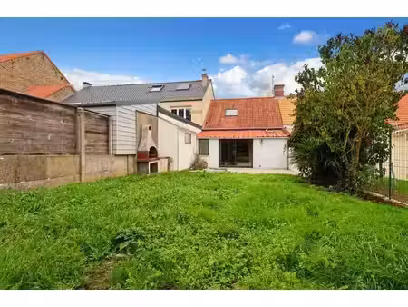 maison 2 chambres  jardin et dépendance à steene (59380)