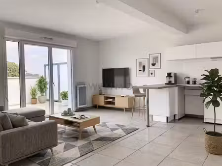 joli t3 avec terrasse de 21m²  au pied du tram