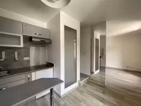 location duplex 2 pièces 55.55 m² à la roche-sur-foron (74800)  1 130 €
