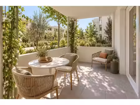 t2 proche des commodités avec sa loggia