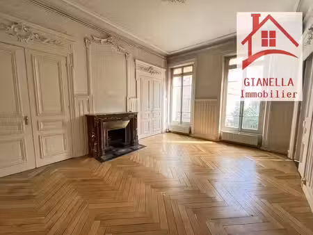 location locaux professionnels 7 pièces 186 m² à saint-etienne (42000)  980 €