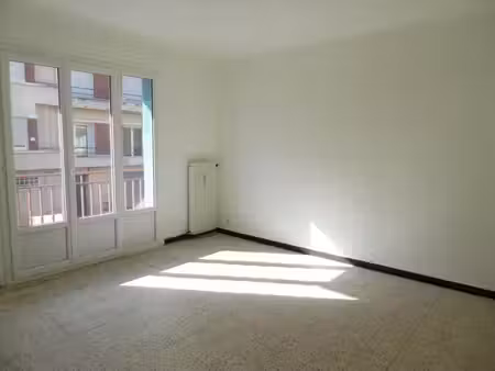 ref vallespir appartement f2 centre ville amelie les bains p
