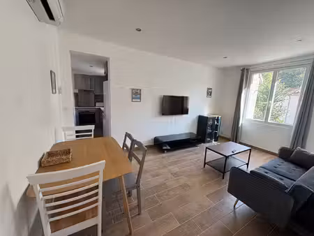 maison de ville meublée rénovée avec terrasse ? le mesnil-le-roi