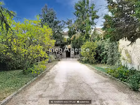 les métairies – maison en pierre  jardin et dépendances