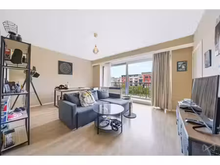 appartement te koop in schaarbeek met 1 slaapkamer