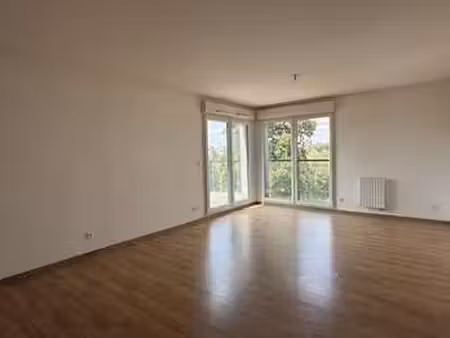 location appartement 4 pièces à saint-sébastien-sur-loire (44230) : à louer 4 pièces / 92m