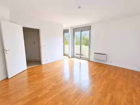 location appartement 1 pièce 31 m² à tassin-la-demi-lune (69160)