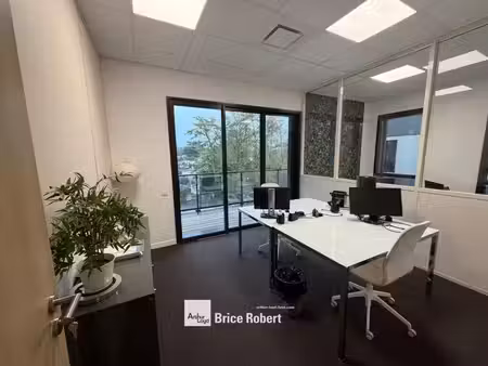 location bureaux tassin la demi lune 69160 139m²