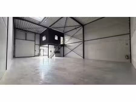 bâtiment d’entreprise à louer à beringen pour € 1.700