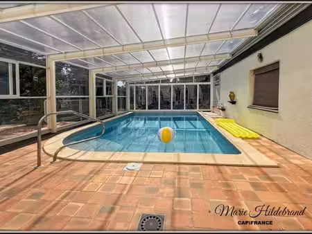 aubiac – maison 185 m² – terrain +4 000 m² – piscine couverte – garage 70 m²