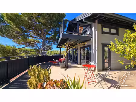 le castellet – chalet bois  terrasse panoramique de plus de 100 m² et aperçu mer