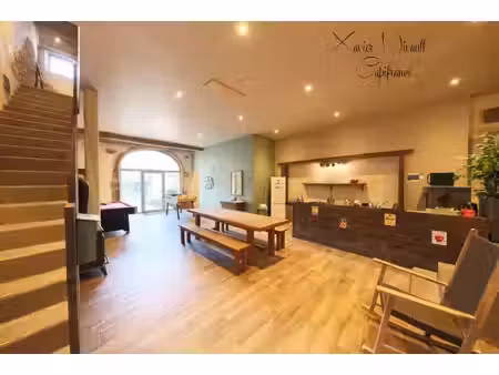 maison à vendre 9 pièces saint amour (39)
