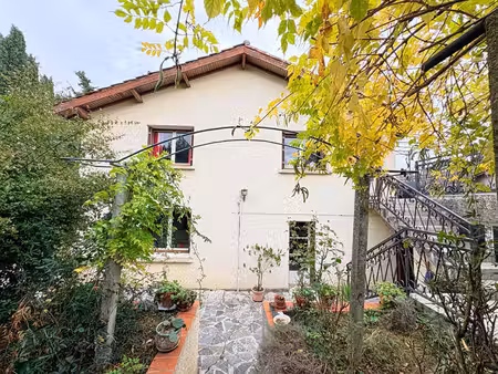 thil - maison t6 sur parcelle de 1300m²