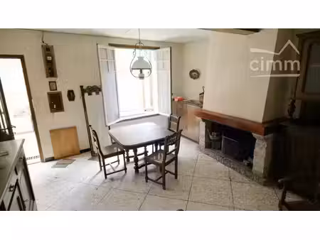 quillan – maison de ville sur 3 niveaux avec grenier – 74 m² habitables