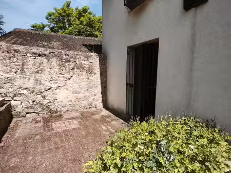 studio et terrasse proche rer c