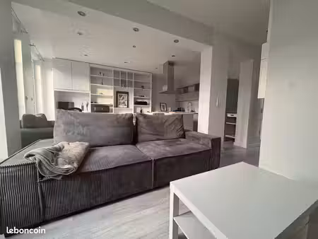 appartement rénové vendu loué avec garage – proche du centre ville