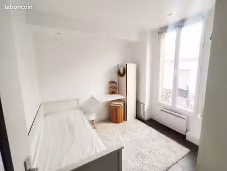 studette meublée 11m² mairie de saint ouen