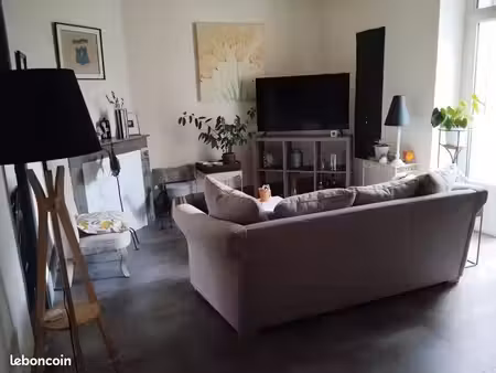 a saisir  magnifique t3 de 59m2 traversant