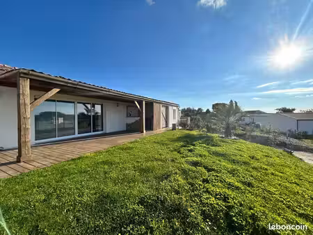 à louer – belle maison de 102 m² avec vue dégagée  grande terrasse et terrain de 1 500 m²