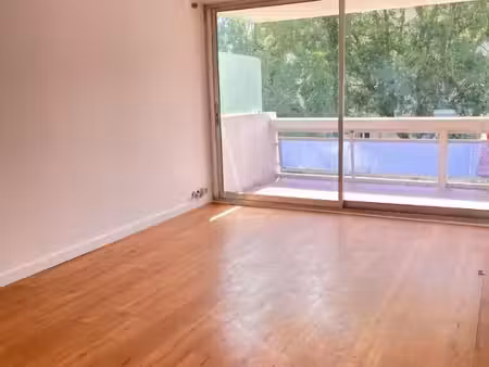 studio 1 pièce 32 m²