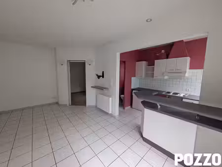 a louer appartement en rez de chaussee 2 pieces vire (14)