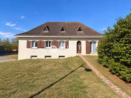 propriété familiale à vendre - centre bourg - la chevrolière