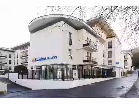 investissement lmnp loué - 2p affaires - le port-marly - 7 92 %