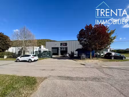 à vendre local d'activité avec bureaux de 433 m² à saint-bla