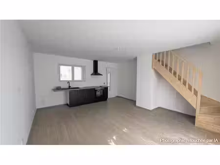 beynes - maison entièrement rénovée avec jardin et parkings