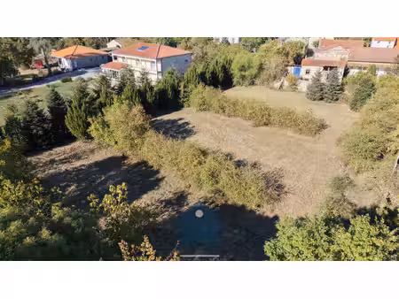 terrain constructible de 3192m2