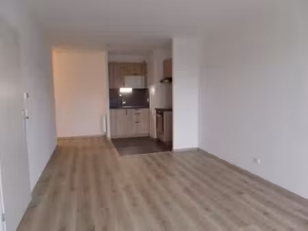 f2 récent en résidence à cormontreuil