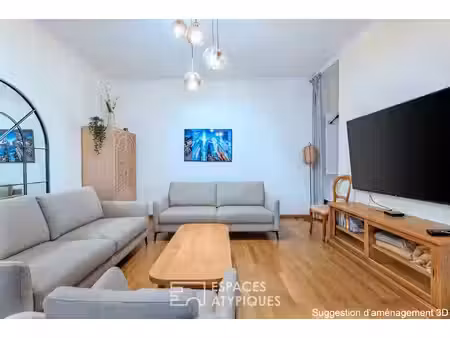 un lieu de vie singulier aux volumes remarquables et balcon dans le vieux nice