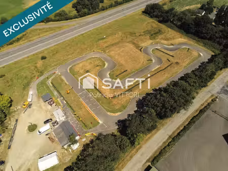 site de karting de 2 45 ha avec piste de 420 m récente.