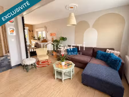 une maison sans travaux  avec trois chambres et un extérieur abrité  à cinq minutes à pied