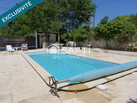 belle propriété comportant une bastide de 220m² + 2 gites