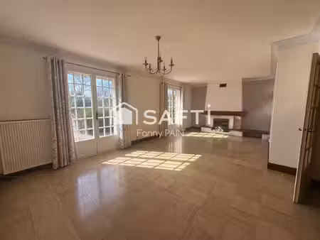 maison traditionnelle 120 m2 avec 4 chambres sur terrain de 1600 m2 proche toutes commodit