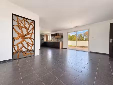 maison de plain-pied 104m2 - 3 chambres - garage -sainte soulle